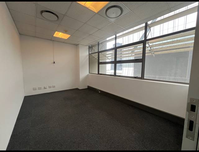 94M² OFFICE TO LET IN ROSEBANK